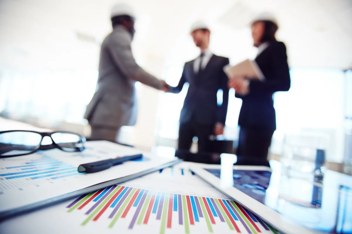 Nauczanie o reklamie: Kluczowe umiejętności w świecie komunikacji marketingowej